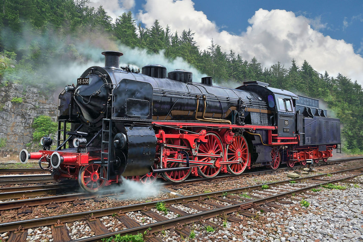 Express locomotive S3/6 BR18(5) with Tender 2‘2’T