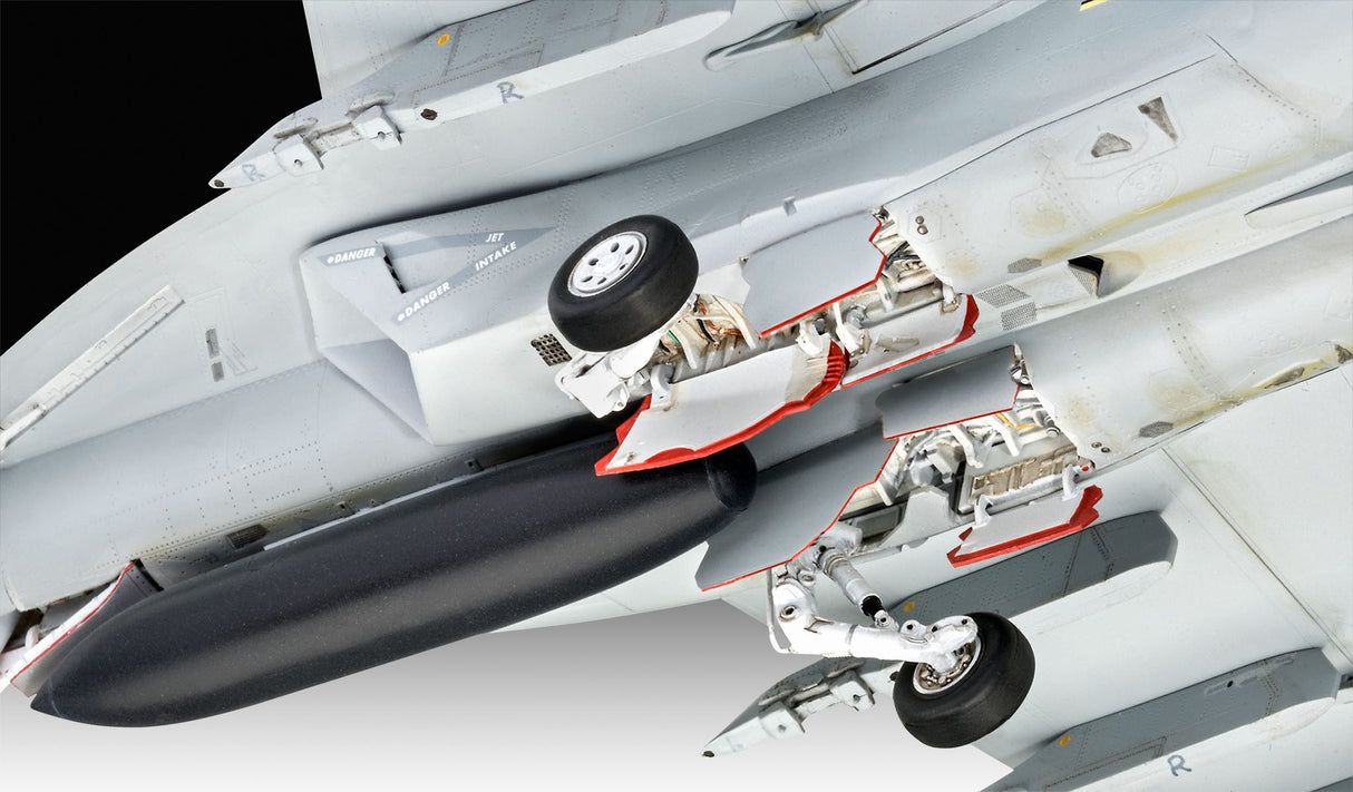 Maverick's F/A-18E Super Hornet "Top Gun"
