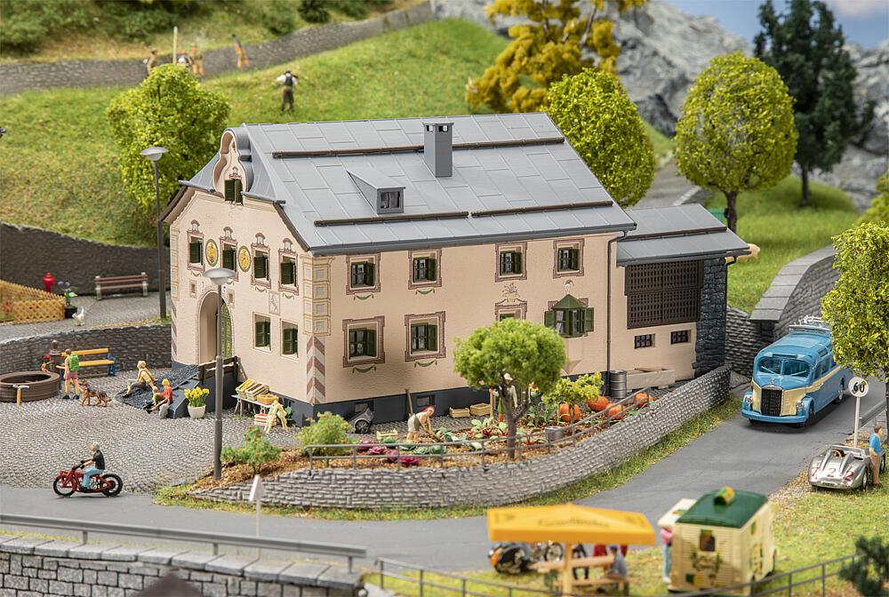 Detached house, grey