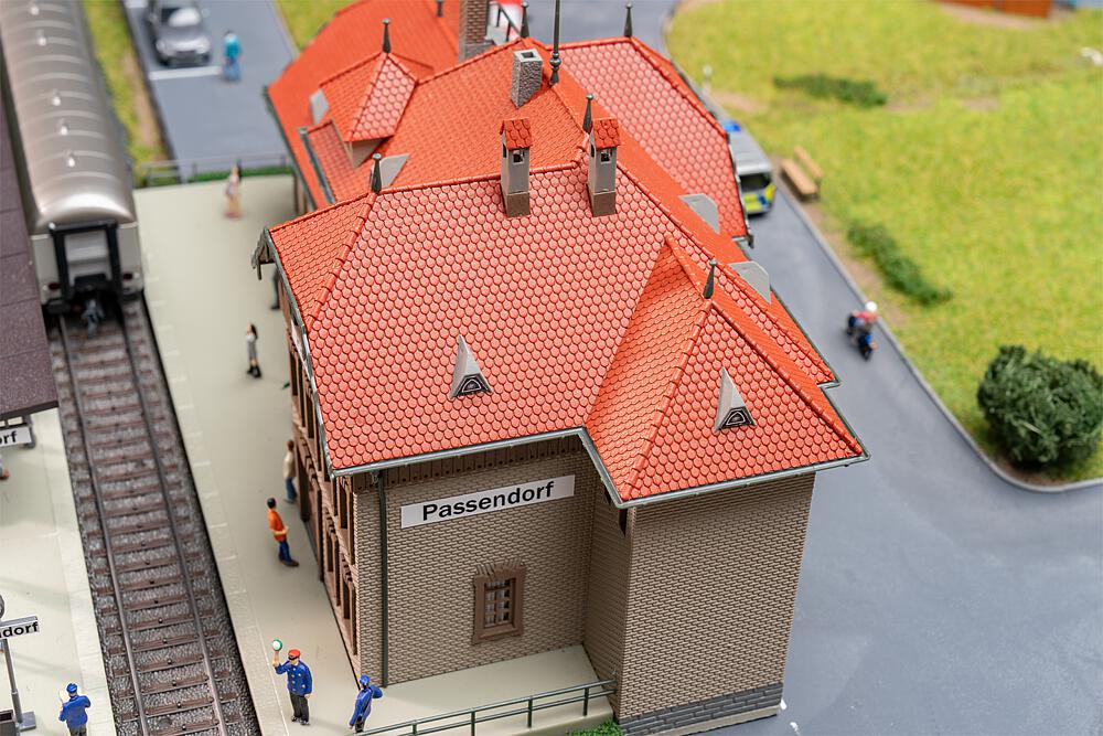 4 roof elements, Goldbeck