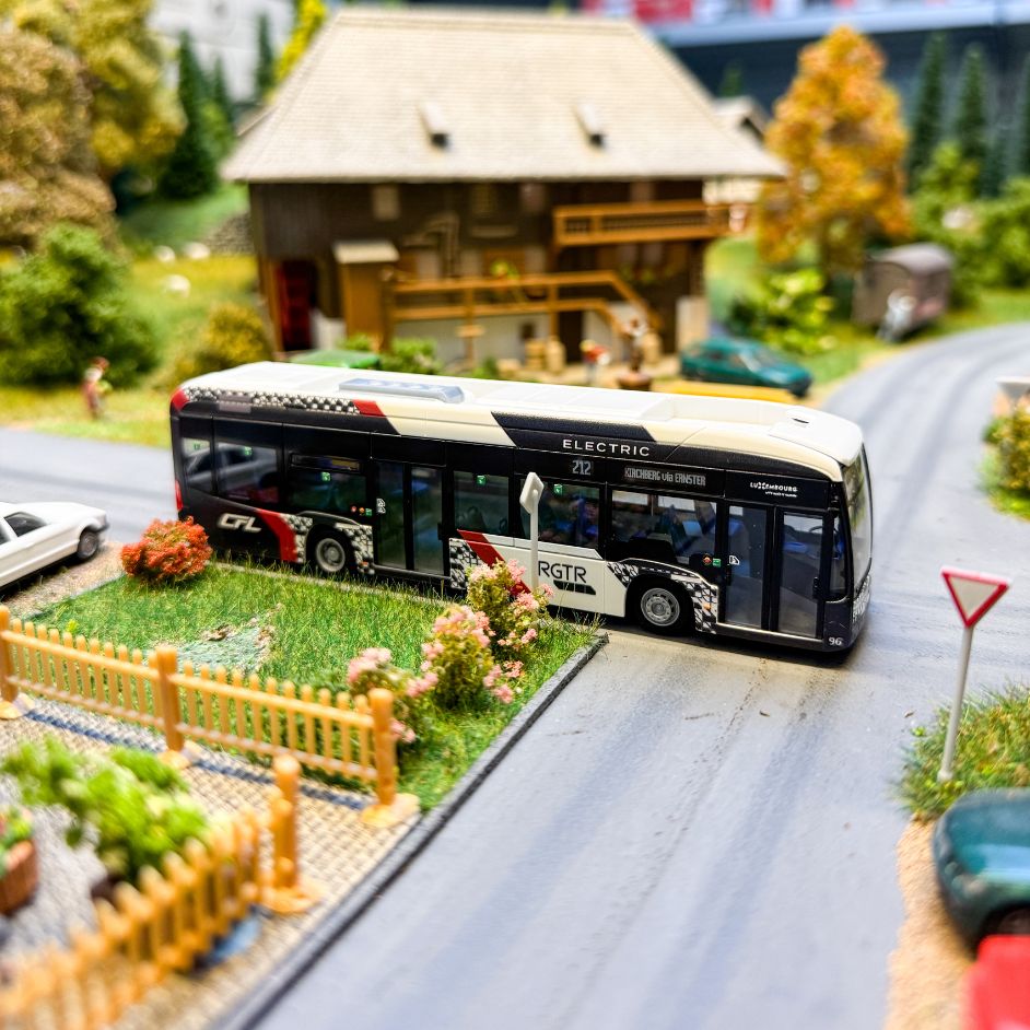 Electric Bus RGTR Luxembourg - 212 Kirchberg via Ernster