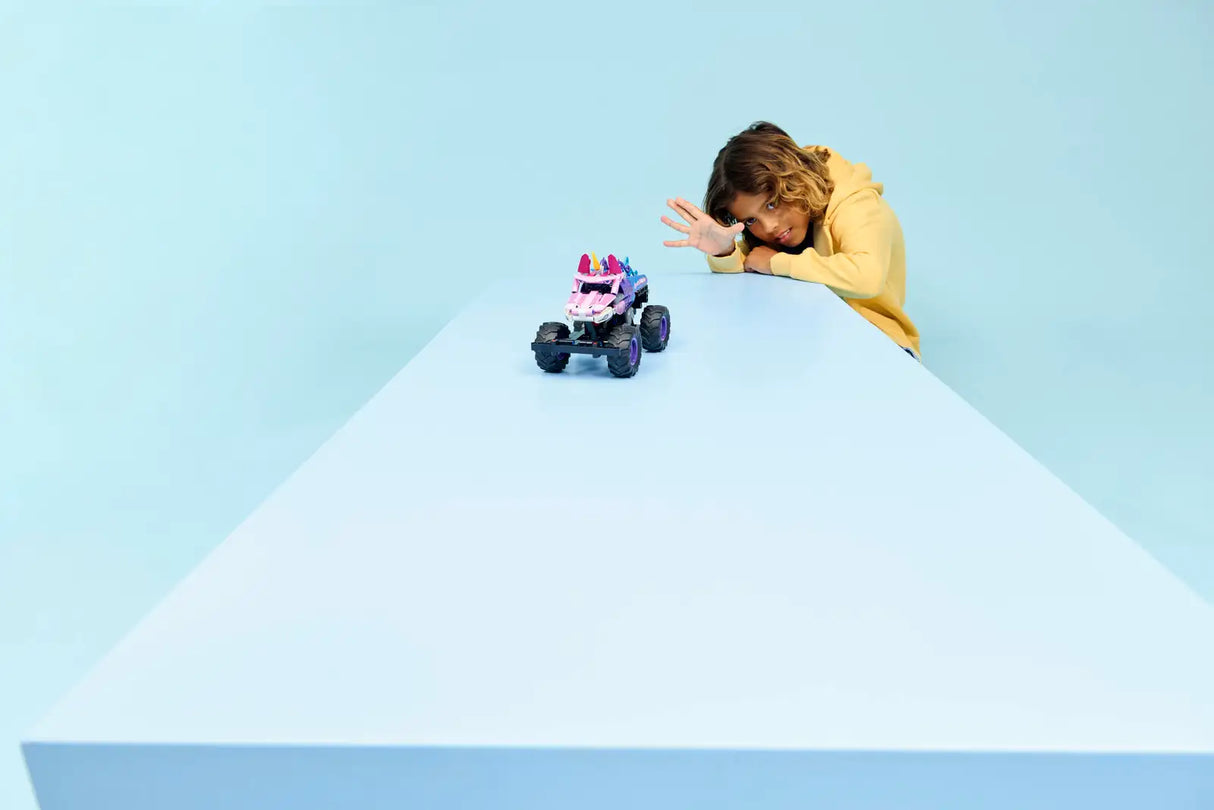 Monster Jam™ Sparkle Smash™ Pull-Back