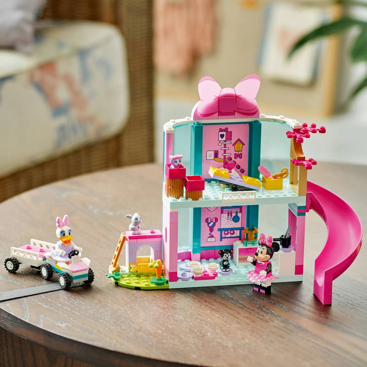 Minnie's Pet Hotel