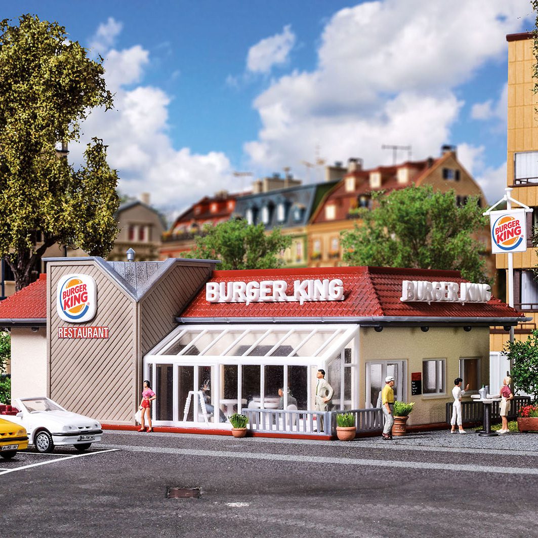 Burger King Fast Food Restaurant with Interior and LED Lighting, Functional Kit