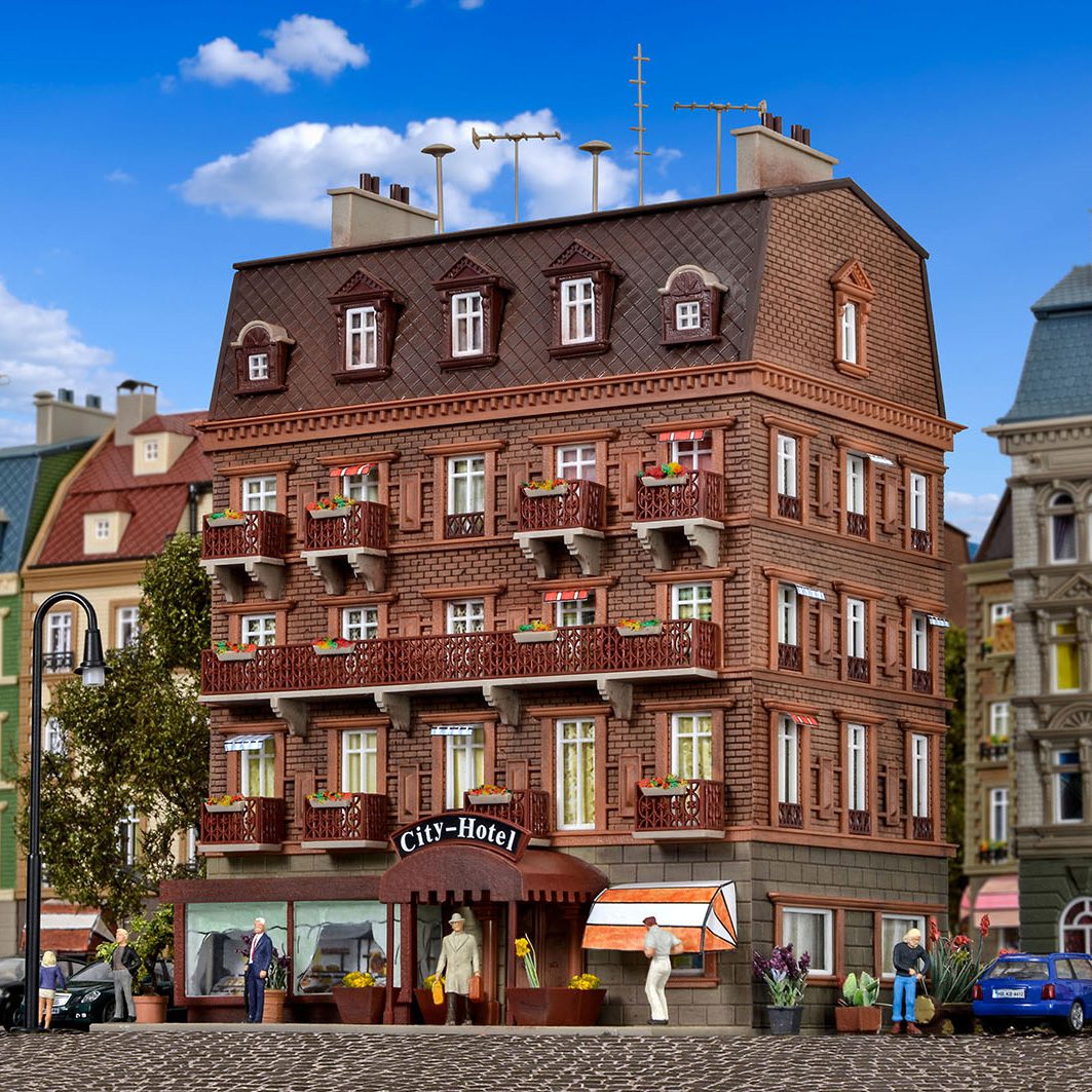 City Hotel with LED Lighting, Functional Kit