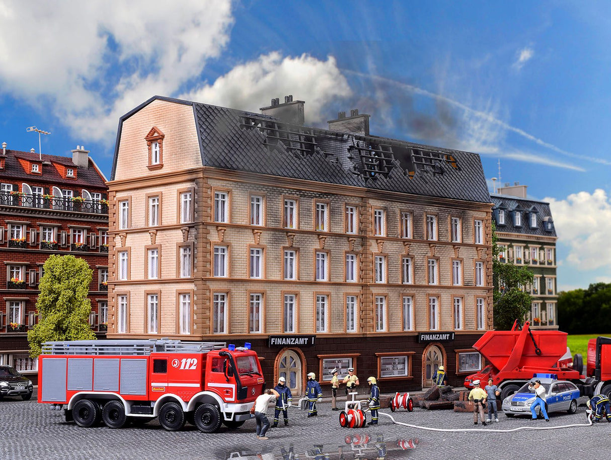 Finance Office on Fire, with LED Lighting, Smoke Generator and Colour Tablets