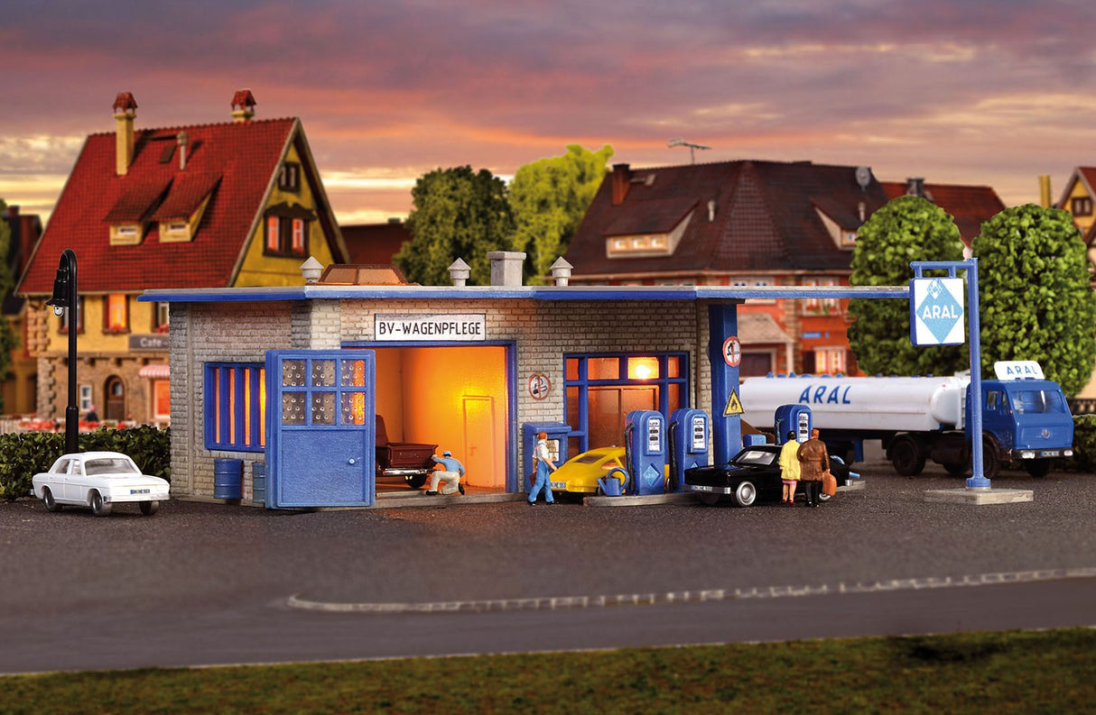 Aral Petrol Station