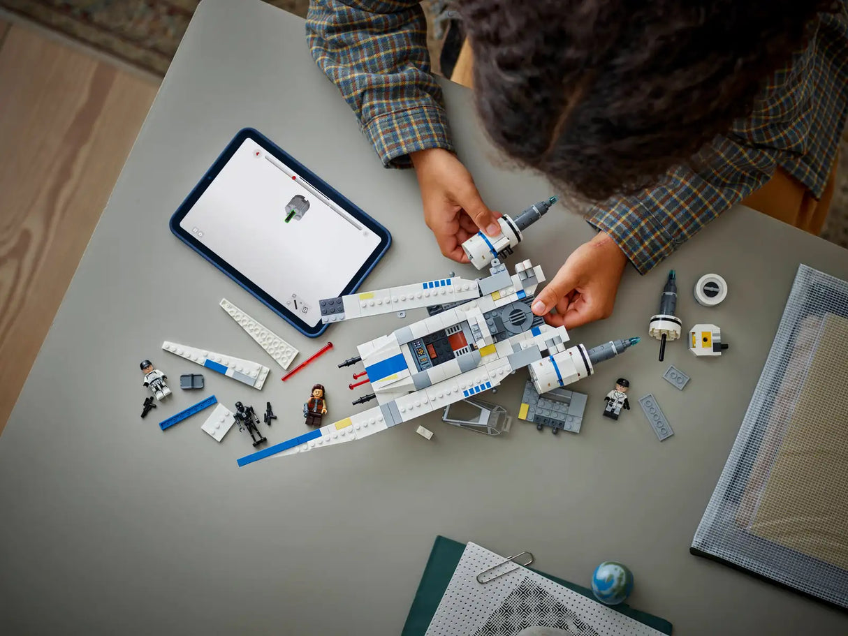 Rebel U-Wing Starfighter™