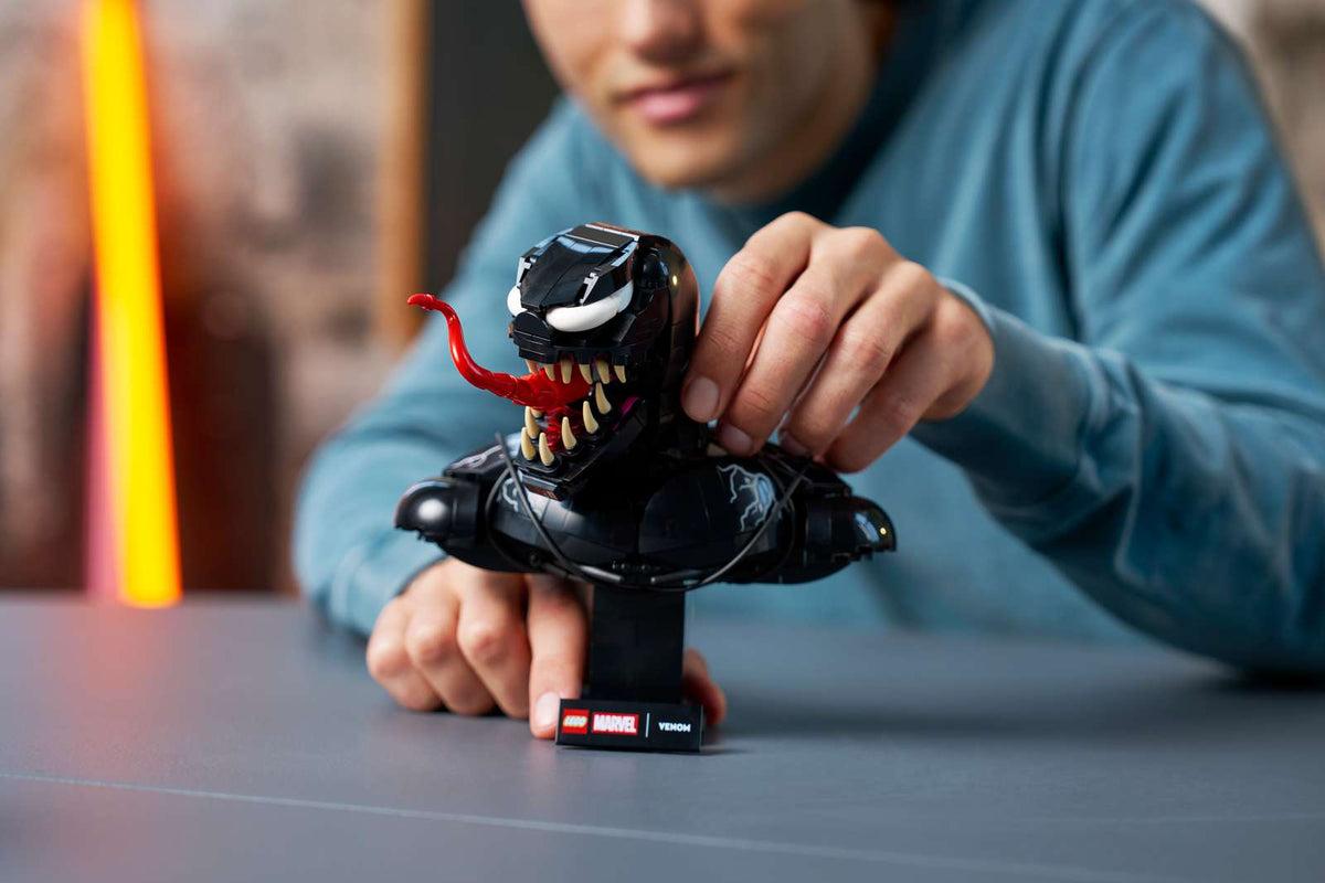 Venom Bust