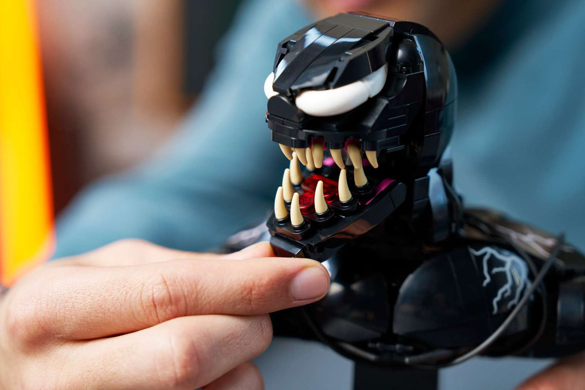 Venom Bust