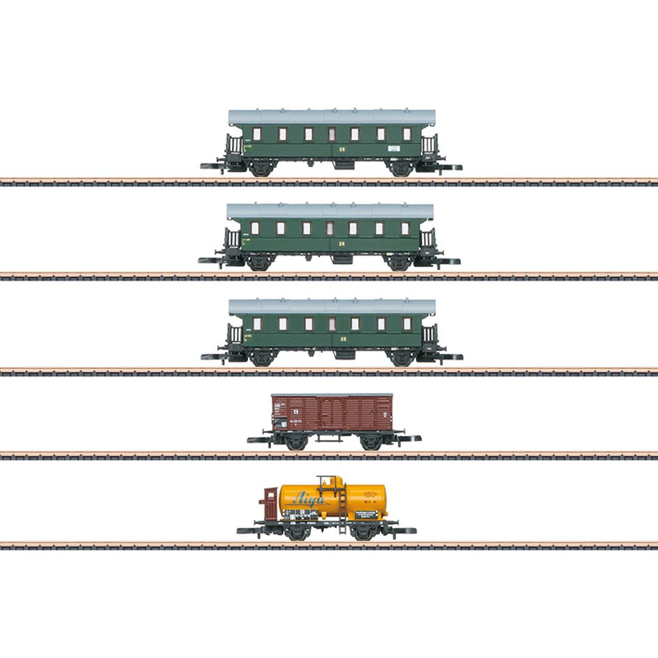 Set with 6 Pairs of Rebuild Cars in a Display