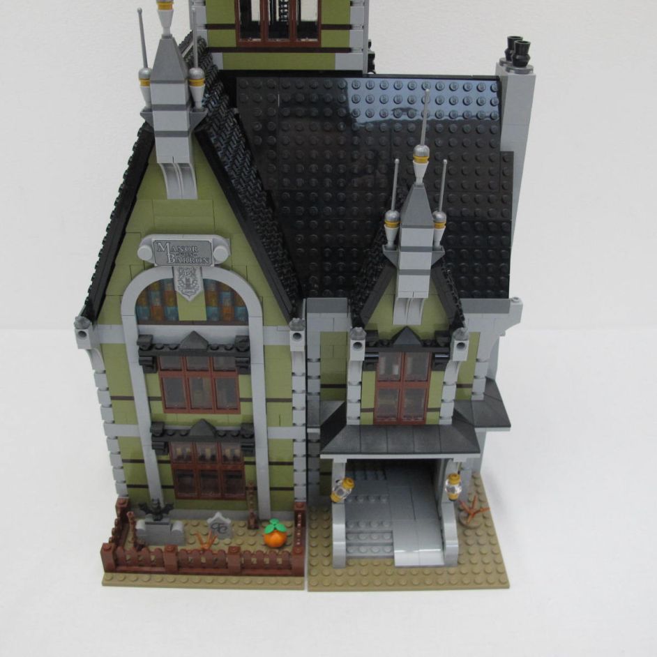 Haunted House. Complete with instructions, no box