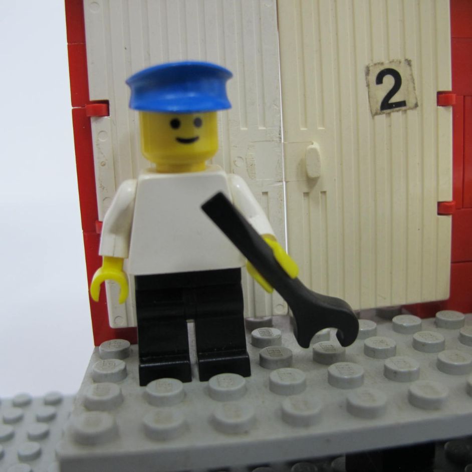 Cargo Station (Goods Station). Complete without instructions or box
