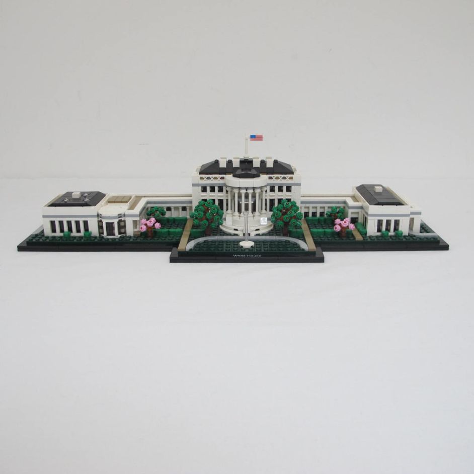The White House. Complete with instructions, no box