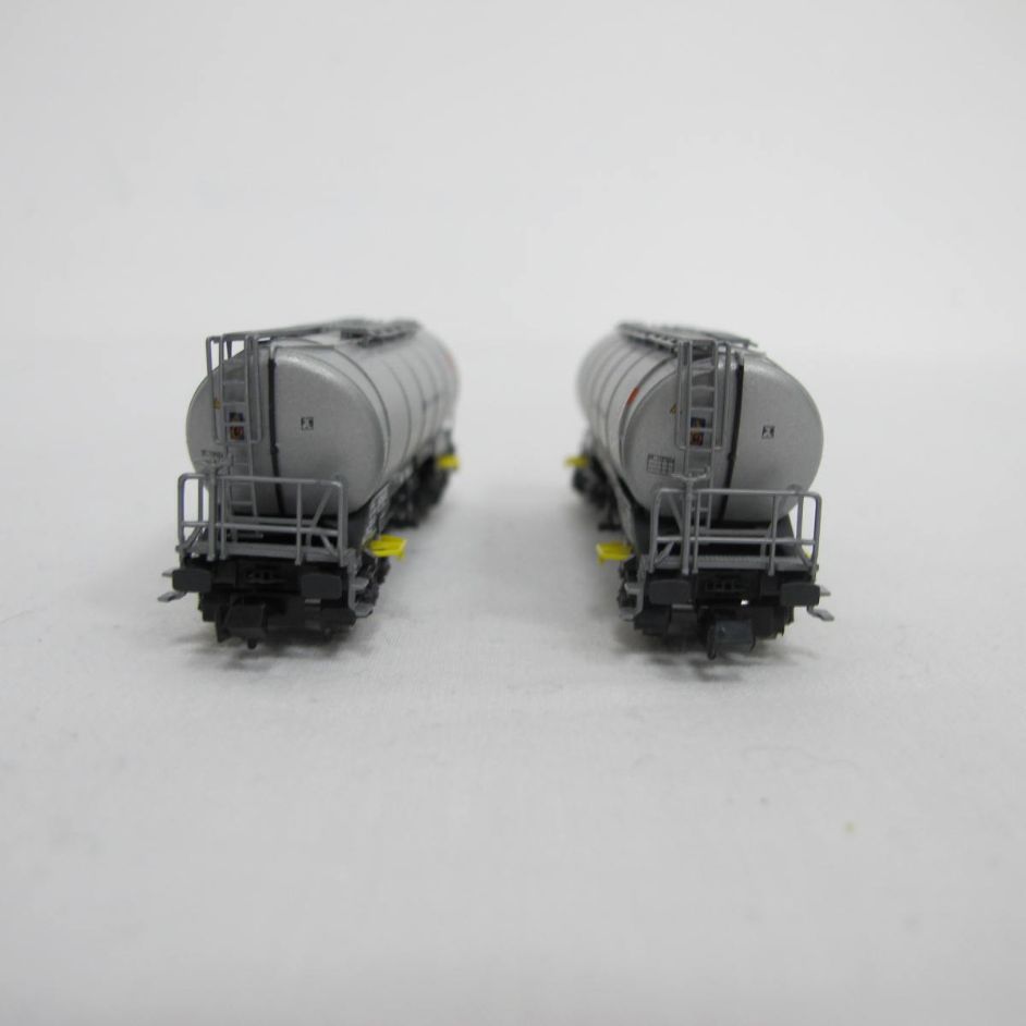 2 piece set silo wagons type Uacns of the Vigier Cement.