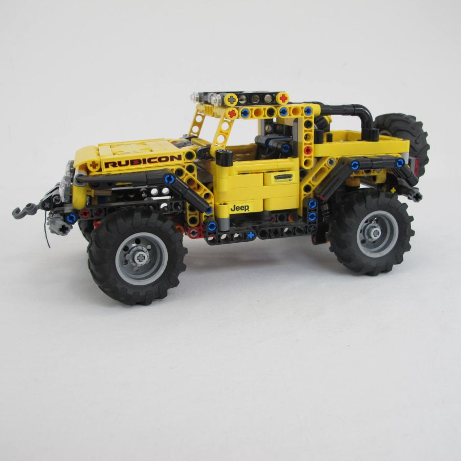 Jeep Wrangler. Complete with instructions, no box