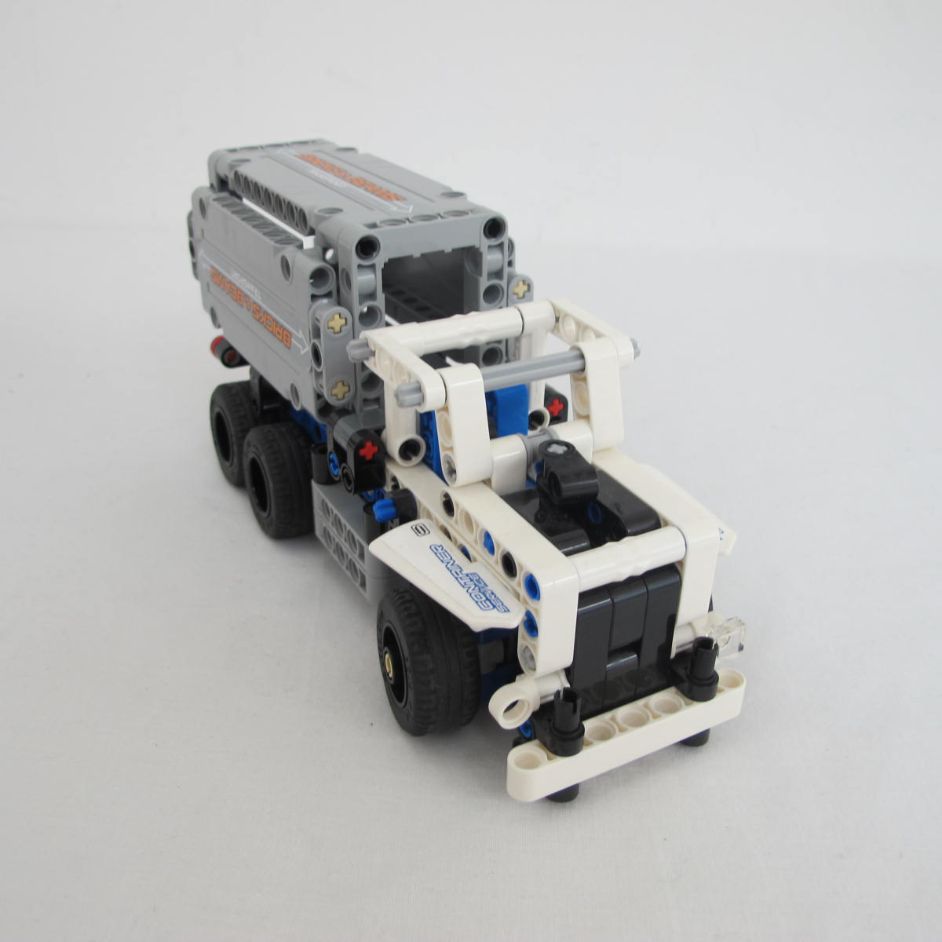 Container Yard. Complete with instructions, no box