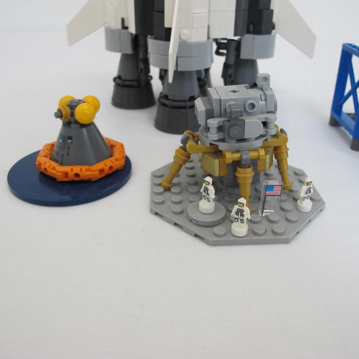 NASA Apollo Saturn V {Reissue}. Complete with instructions, no box