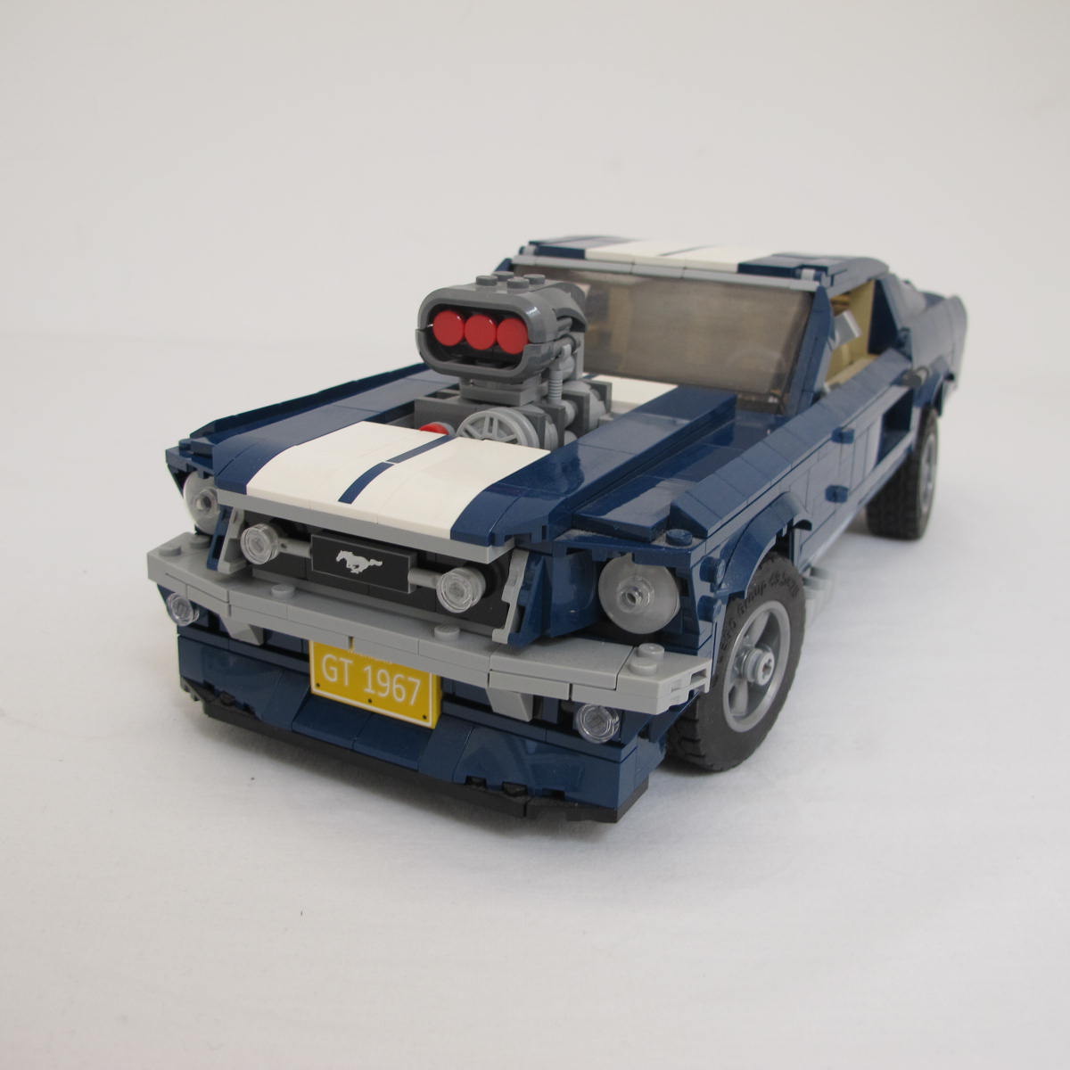 Ford Mustang. Complete with instructions, no box