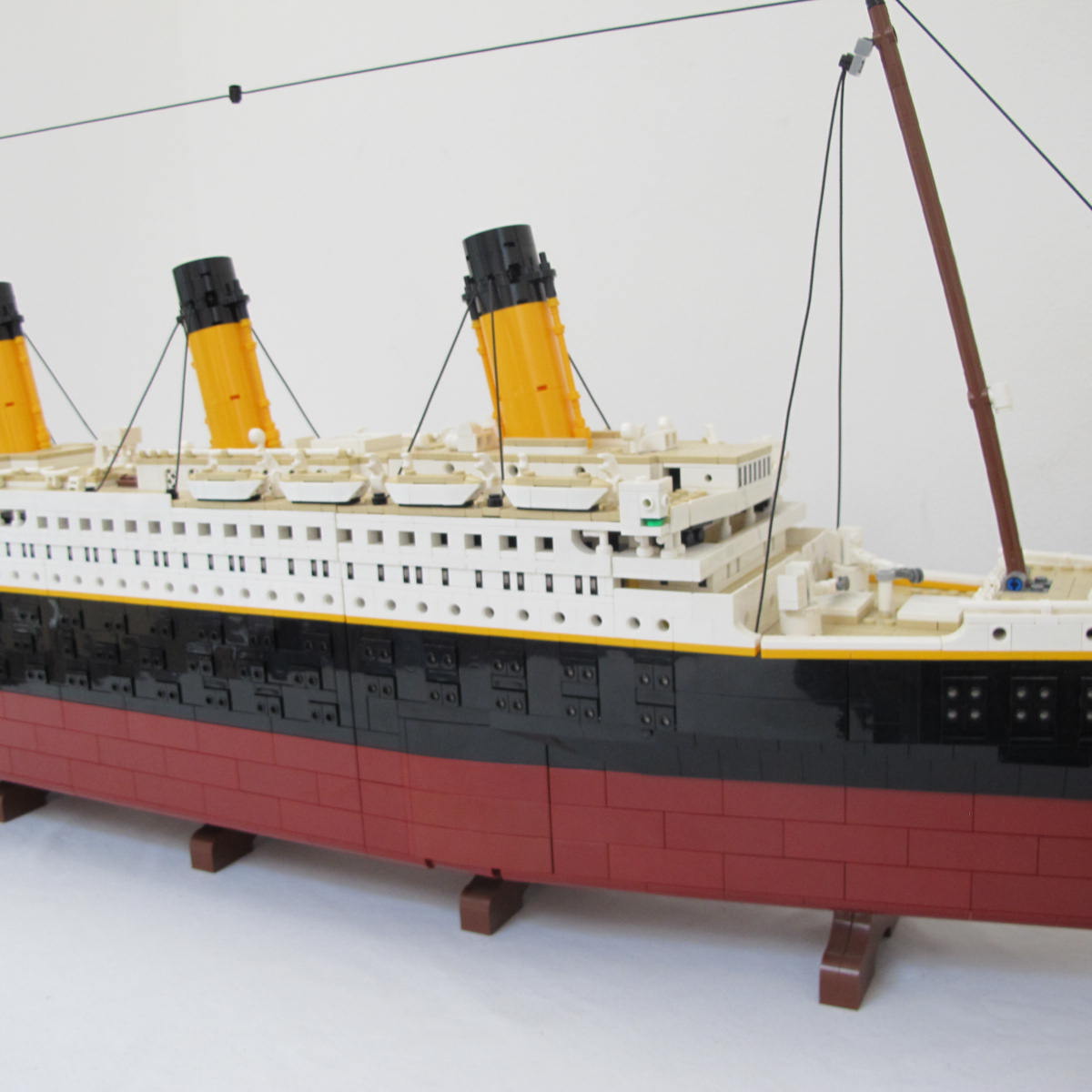 Titanic. Complete with instructions and box
