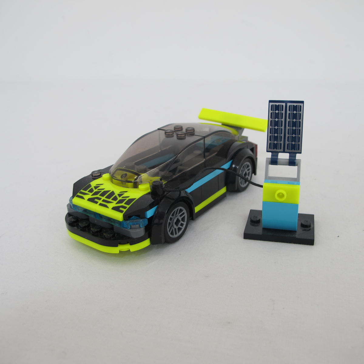 Electric Sports Car. Complete with instructions, no box