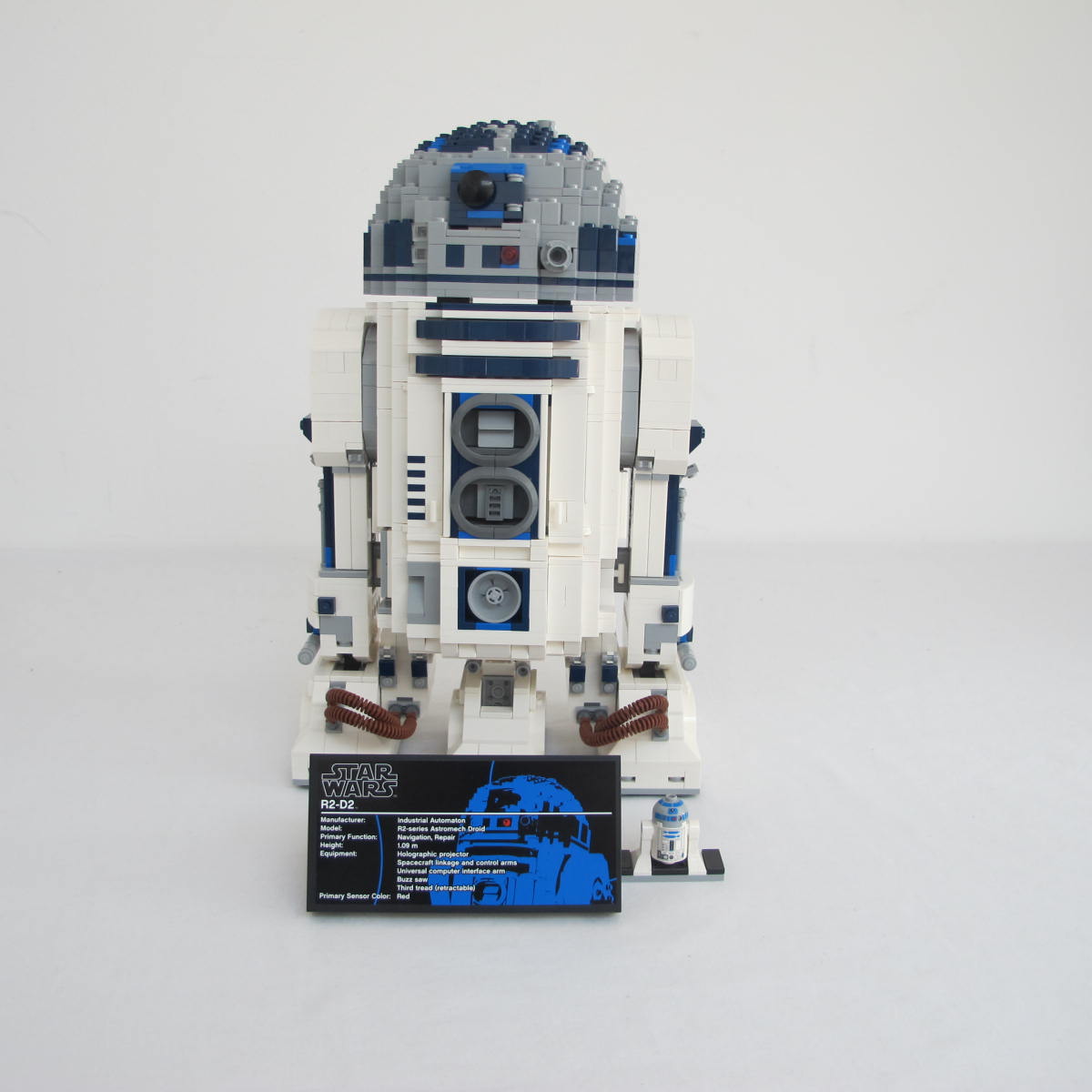 R2-D2 - UCS. Complete with instructions and box
