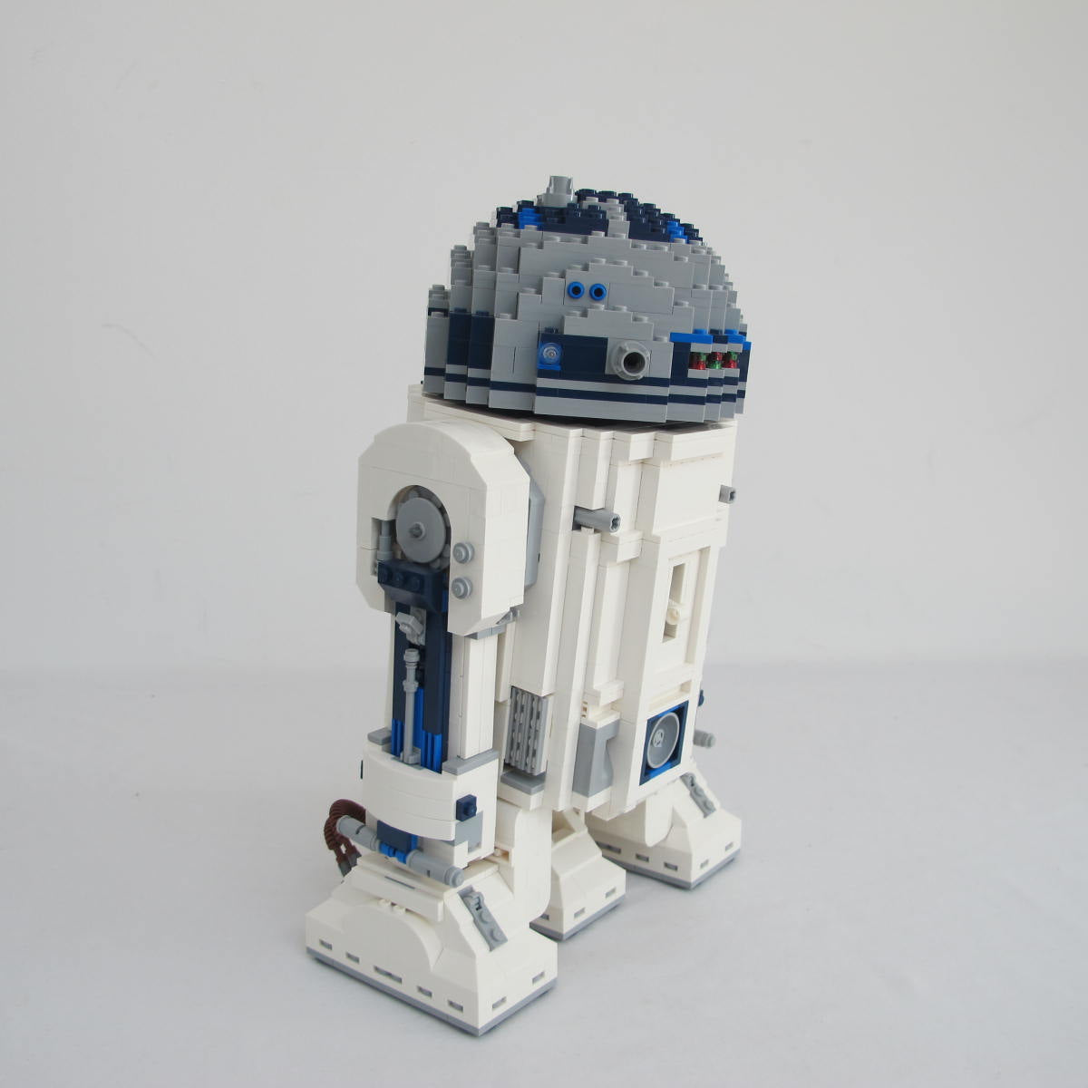 R2-D2 - UCS. Complete with instructions and box