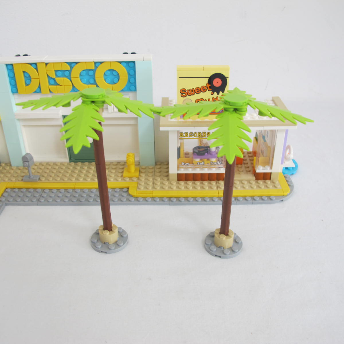 BTS Dynamite. Complete with instructions and box