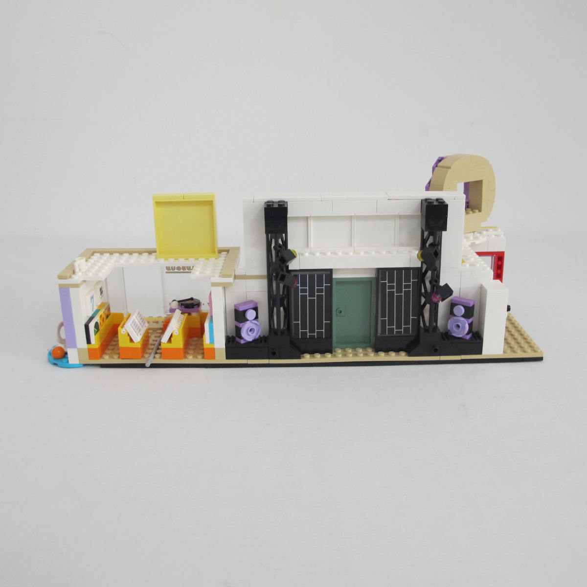 BTS Dynamite. Complete with instructions and box