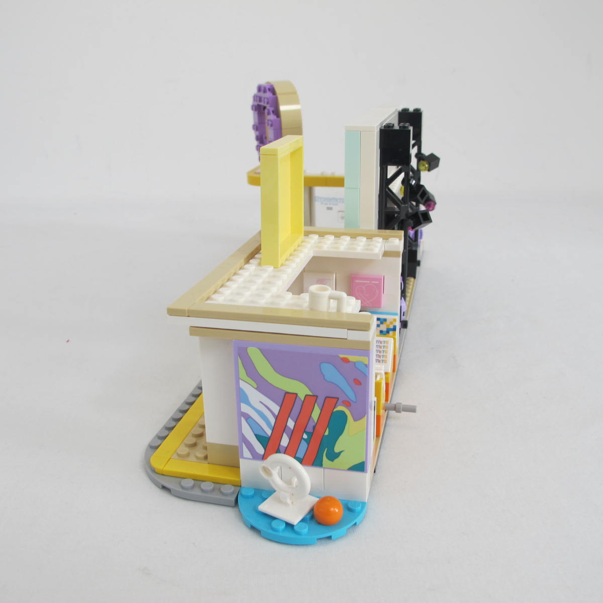 BTS Dynamite. Complete with instructions and box