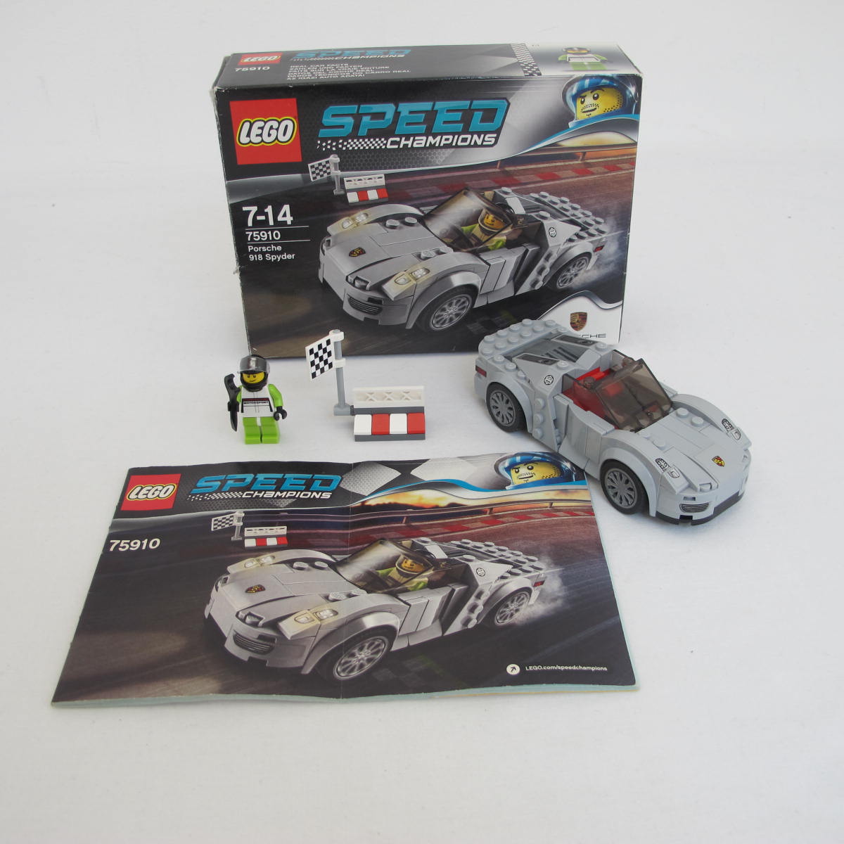Porsche 918 Spyder. Complete with instructions and box