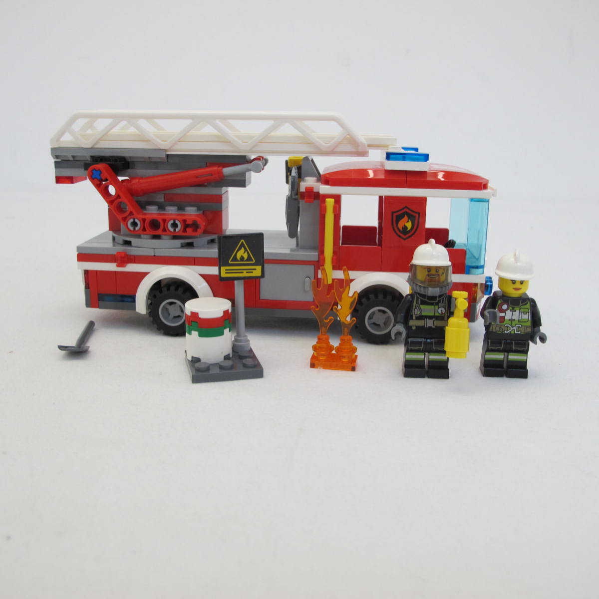 Fire Ladder Truck. Complete with instructions, no box