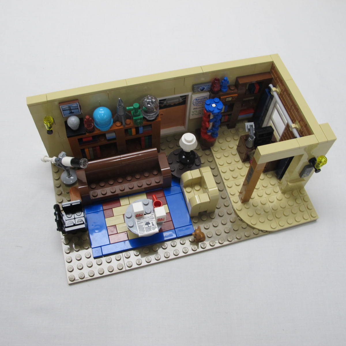 The Big Bang Theory. Incomplete with instructions, no box
