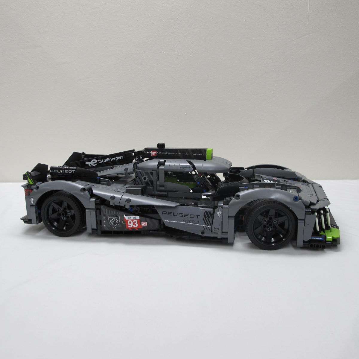 Peugeot 9X8 24H Le Mans Hybrid Hypercar. Complete without instructions and box