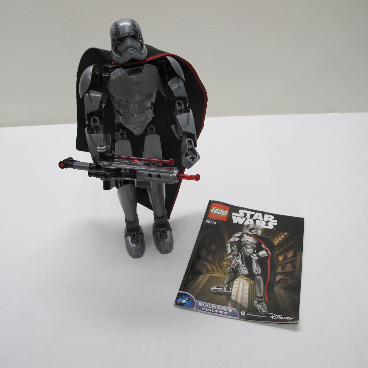 Captain Phasma. Complete with instructions, no box