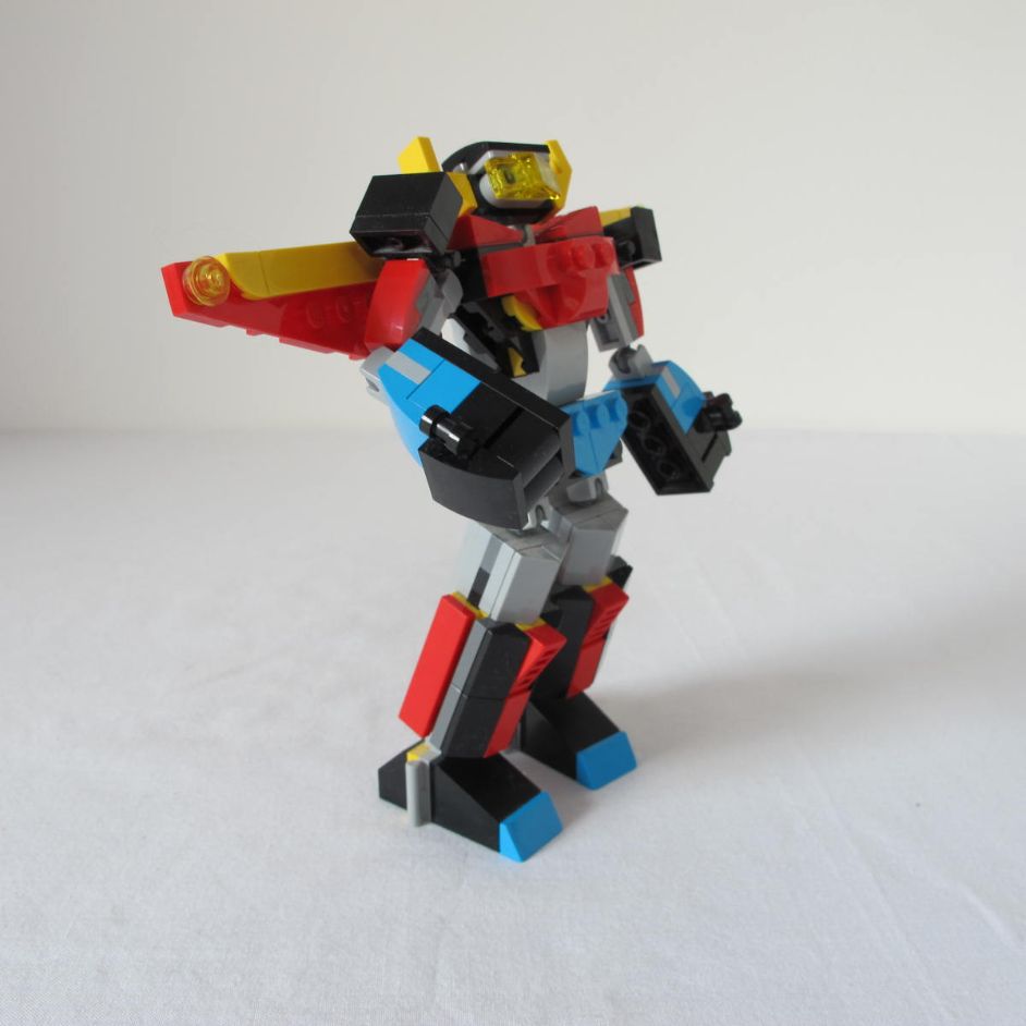 Super Robot. Complete with instructions, no box