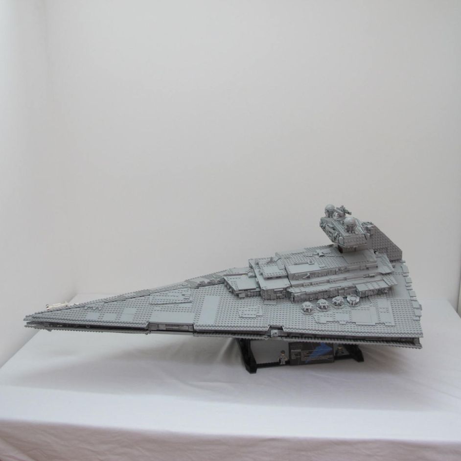Imperial Star Destroyer - UCS. Complete with instructions, no box