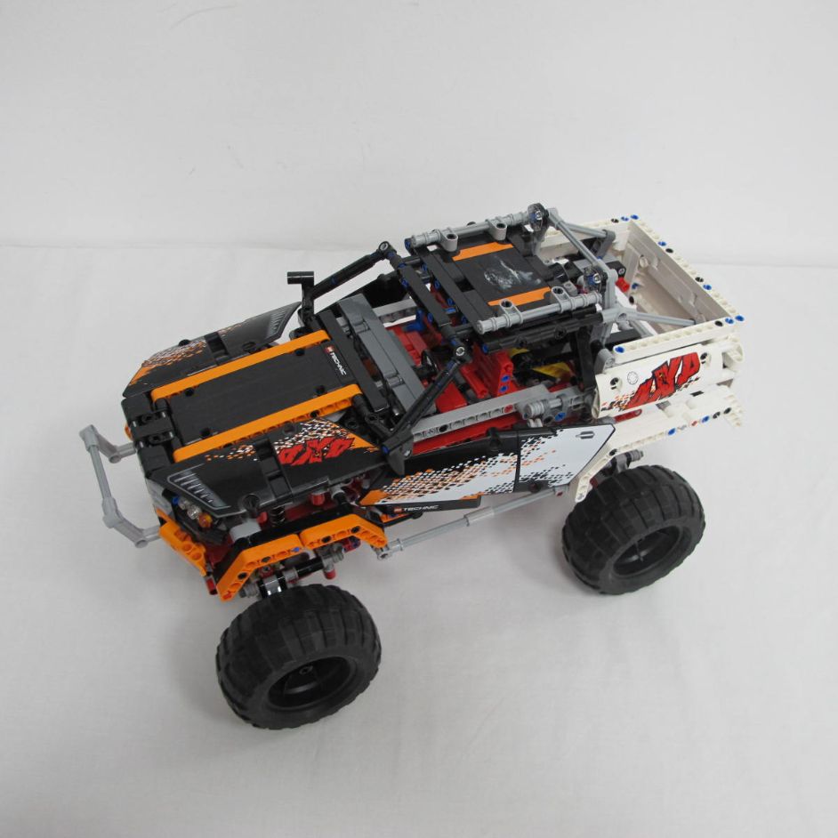 4 x 4 Crawler. Complete with instructions, no box