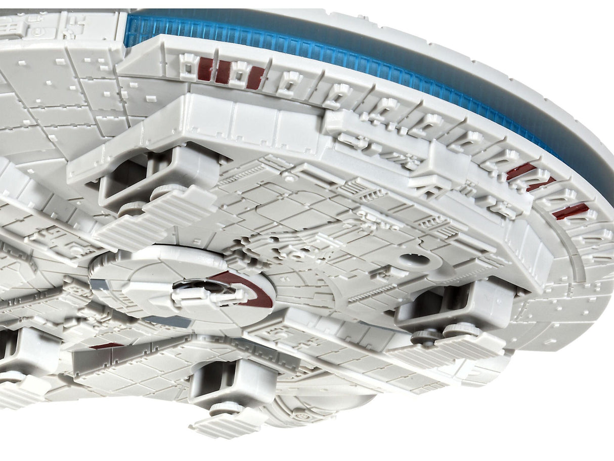Millennium Falcon (Light/Sound): Build & Play