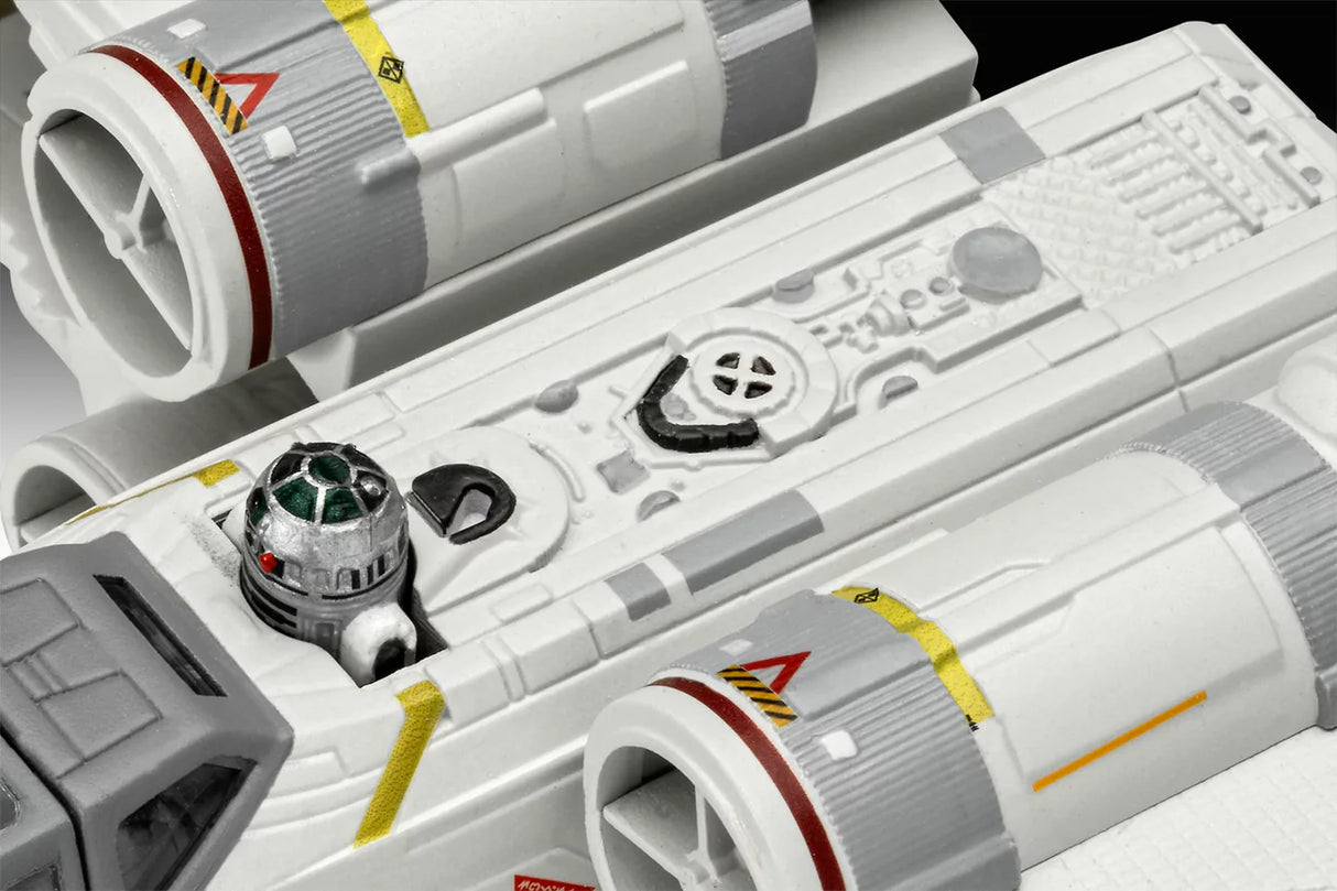 Carson Teva's X-Wing Fighter: The Mandalorian