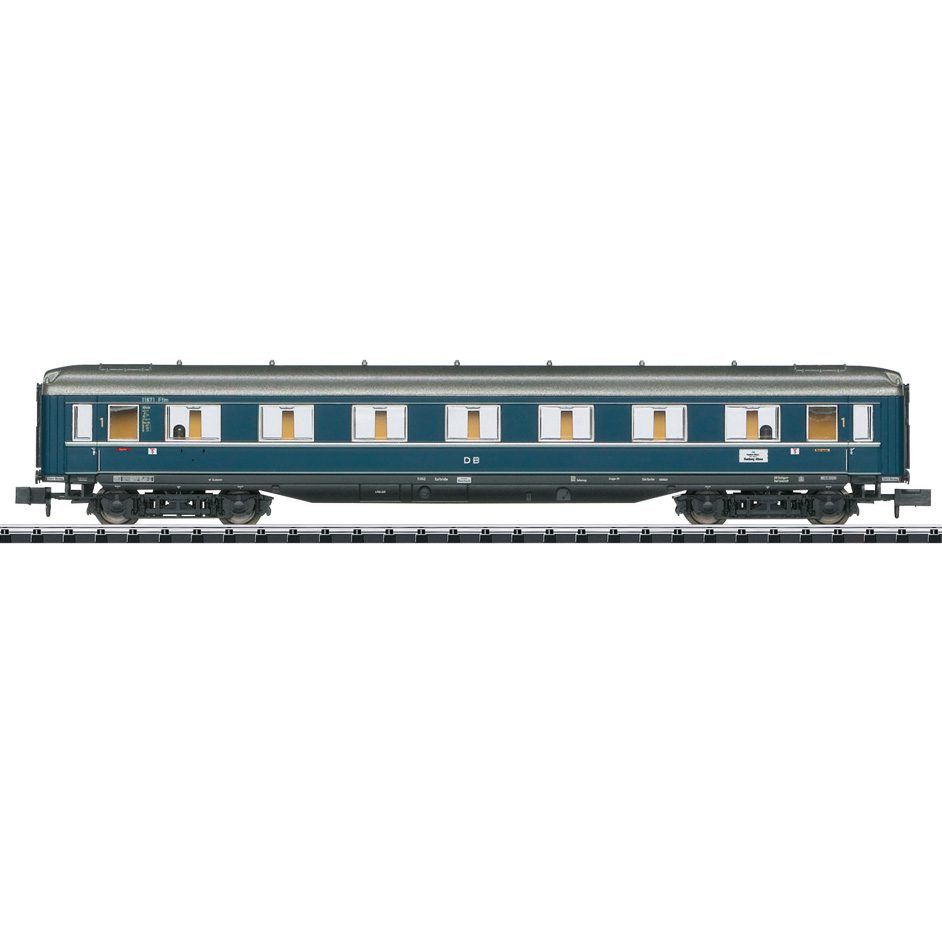 Type A4üe Express Train Passenger Car