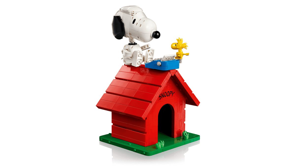 Peanuts: Snoopy’s Doghouse