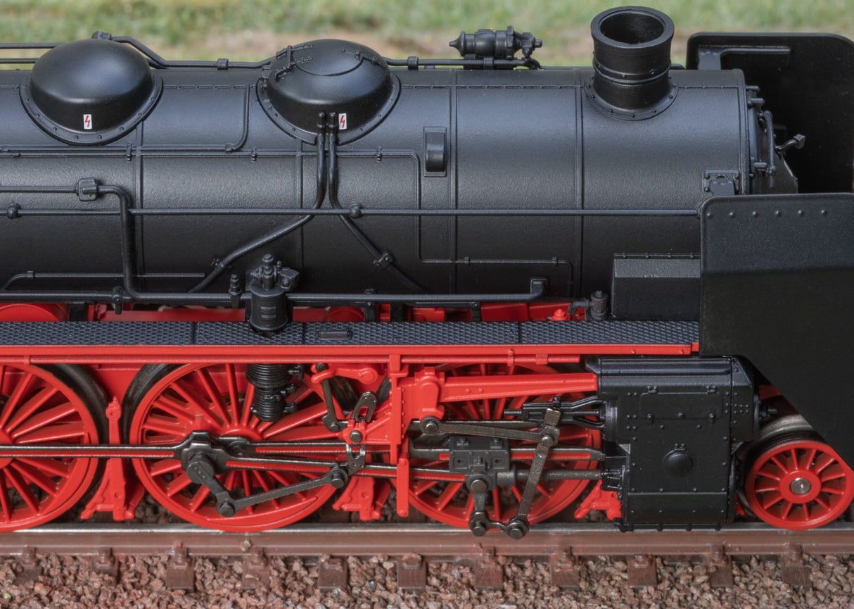 "Saxon Pride" Class 19.0 Steam Locomotive
