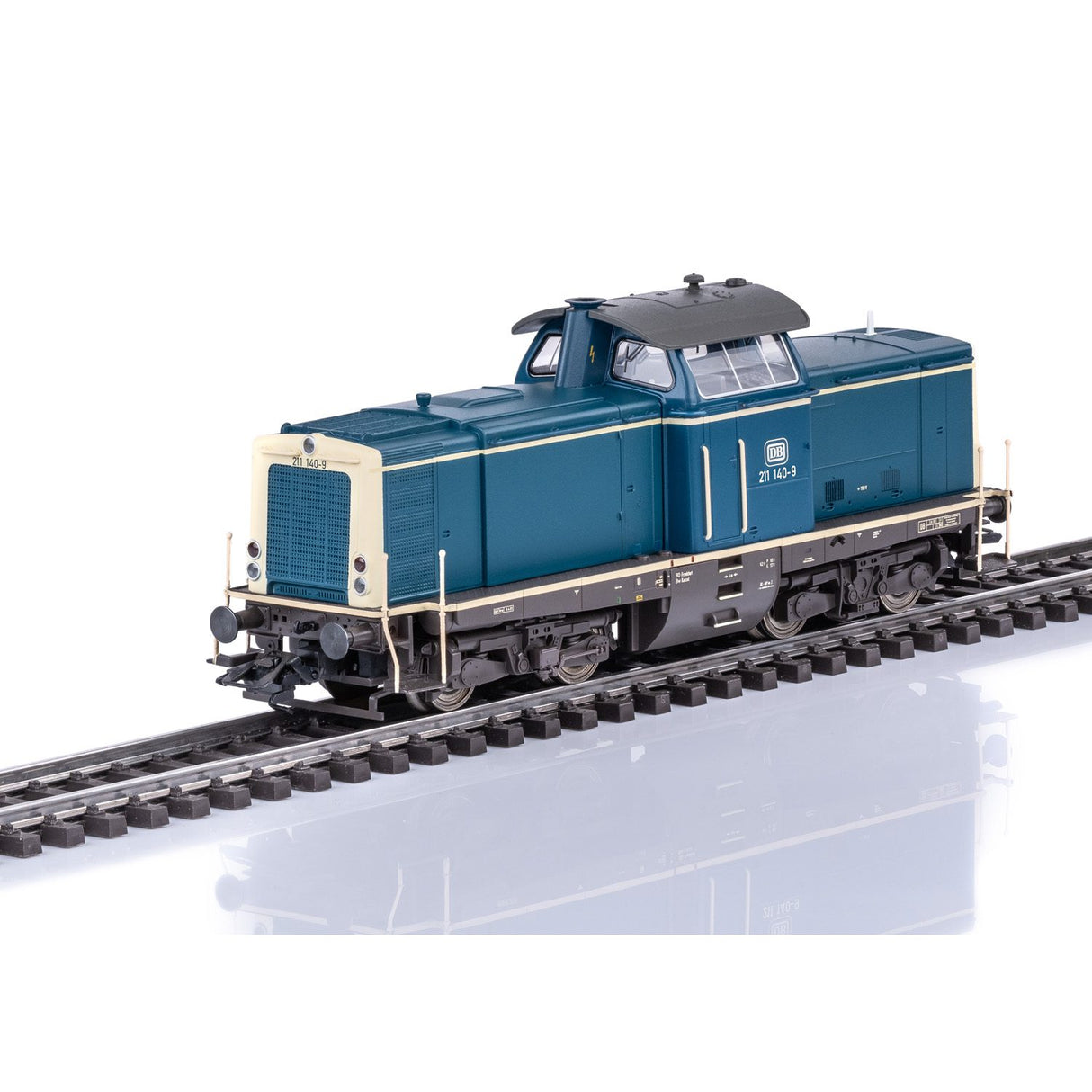 Class 211 Diesel Locomotive