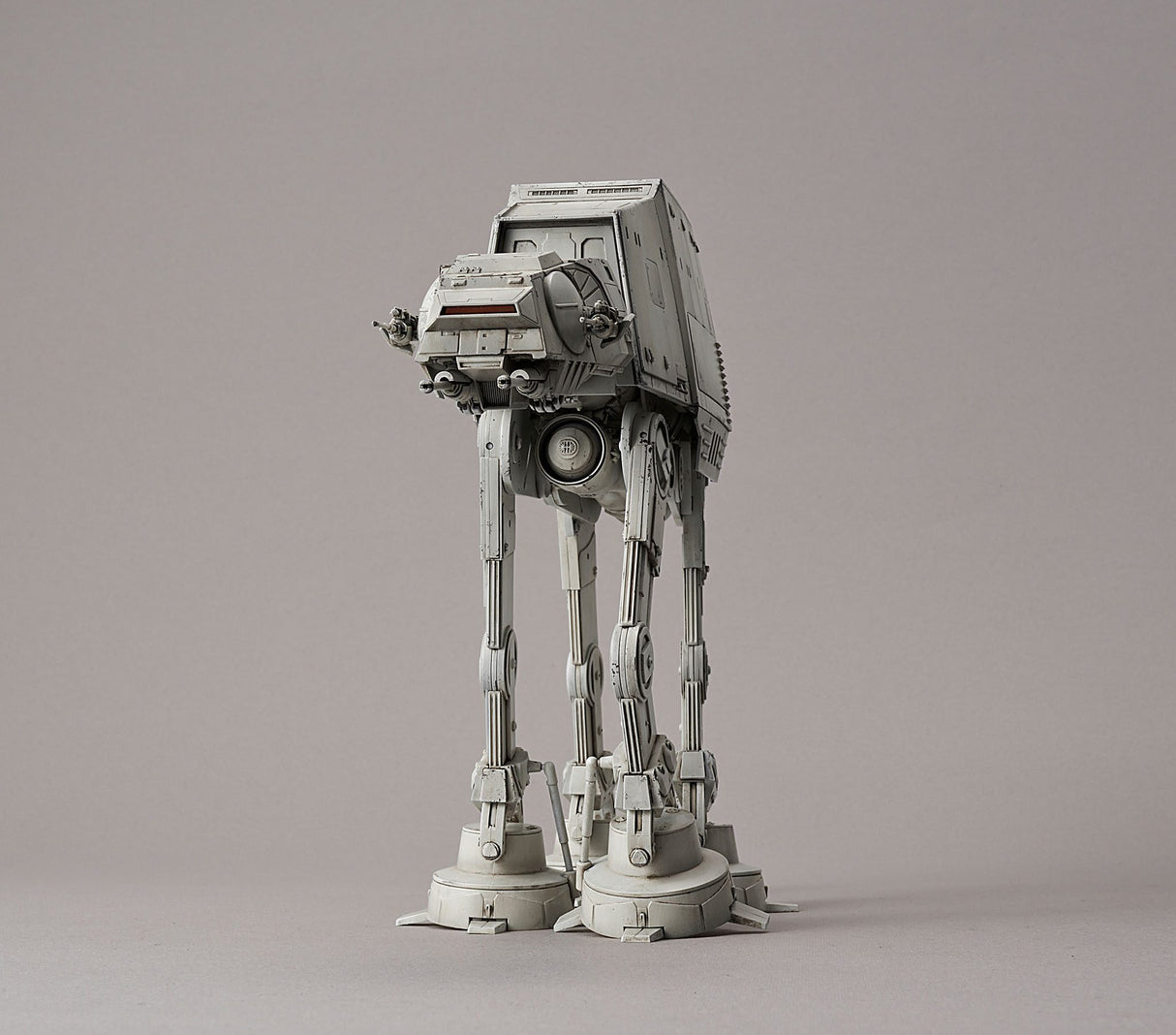 BANDAI AT-AT