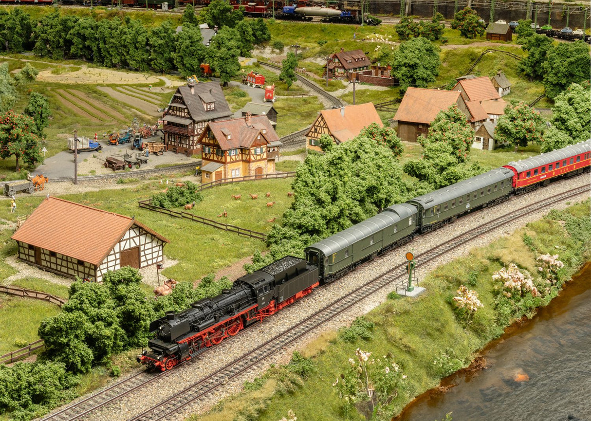 Class 211 Diesel Locomotive