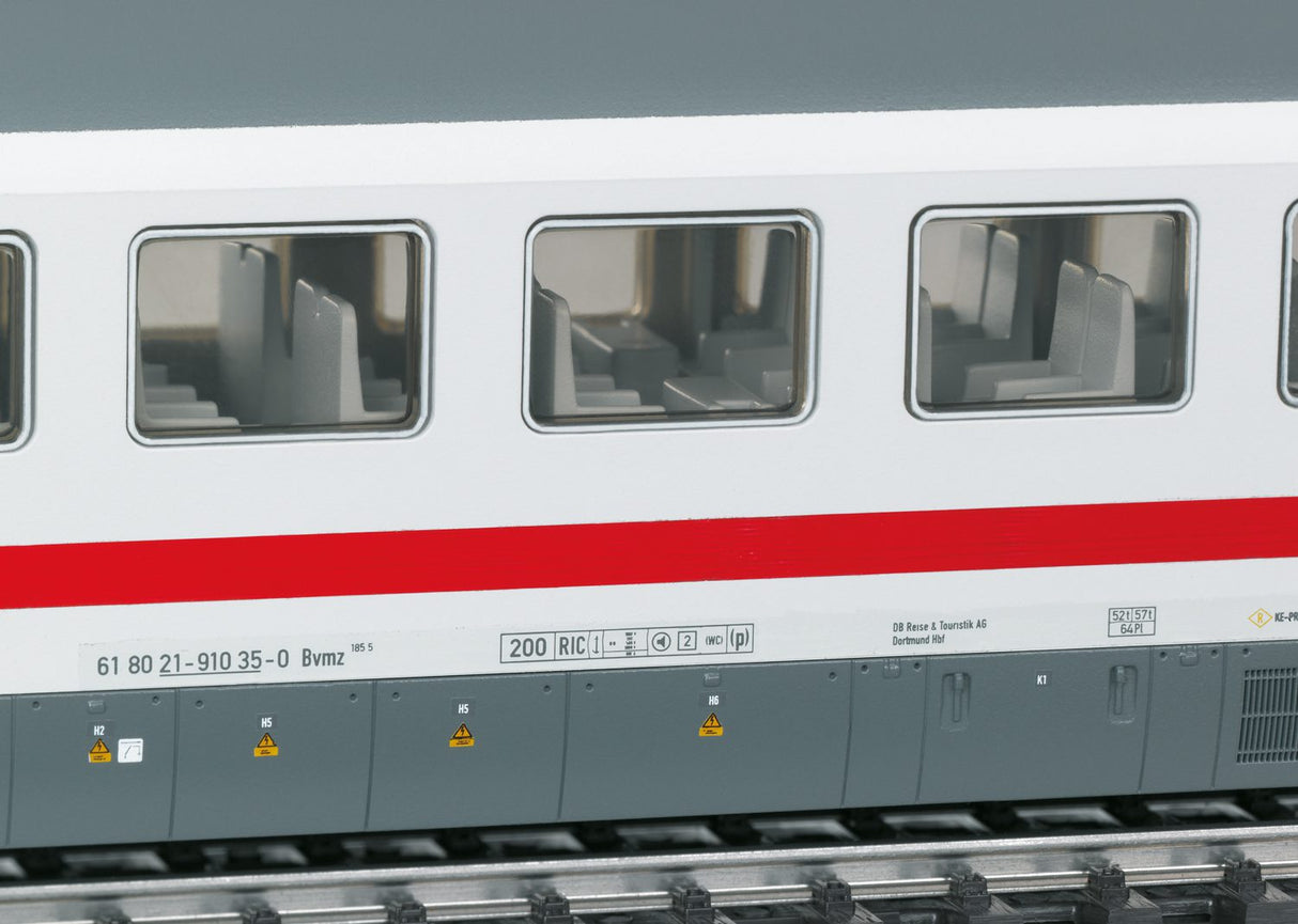 IC2 Type DApza 687.2 Bi-Level Intermediate Car, 1st Class