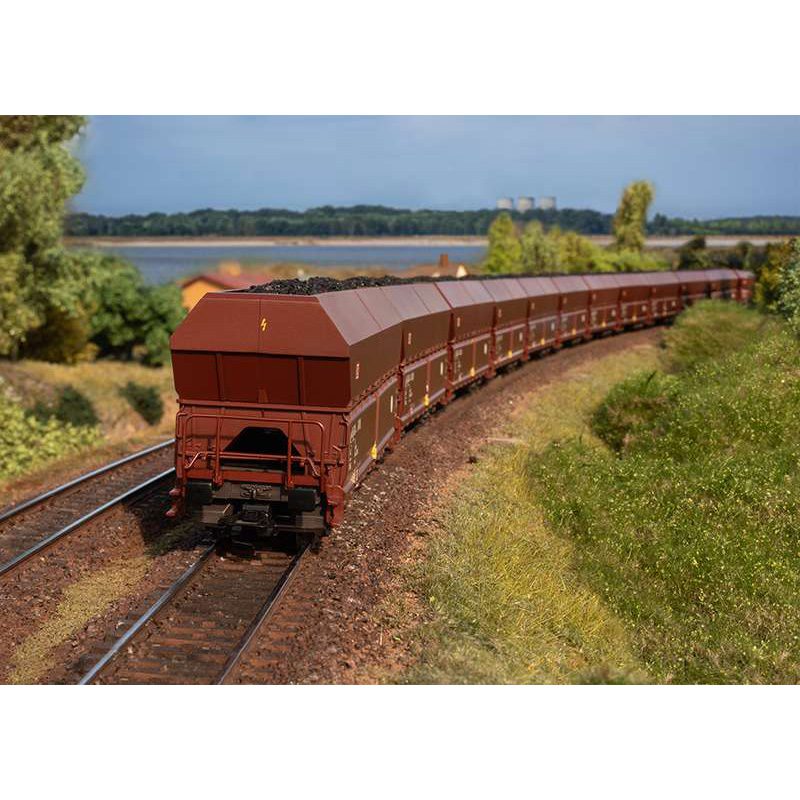 Freight Car Set for the Class 52 Steam Locomotive