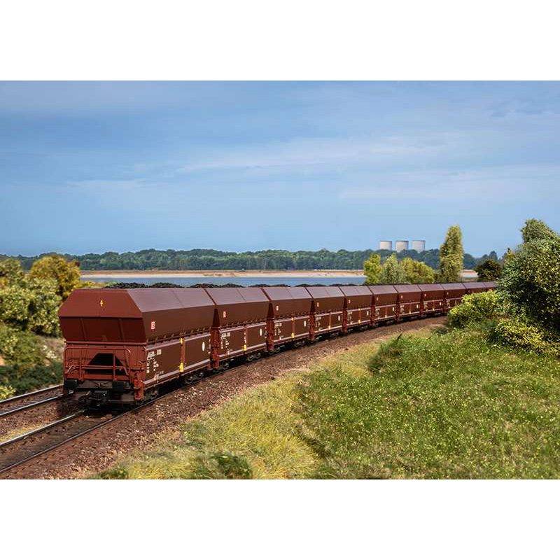 Freight Car Set for the Class 52 Steam Locomotive
