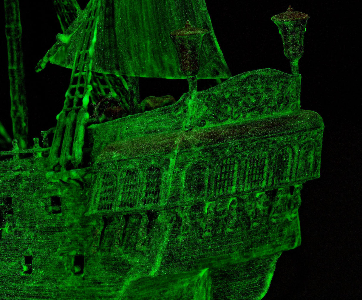 Ghost Ship easy-click-system with "Night Color"